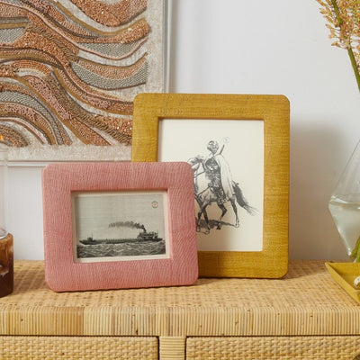 Halle Frame