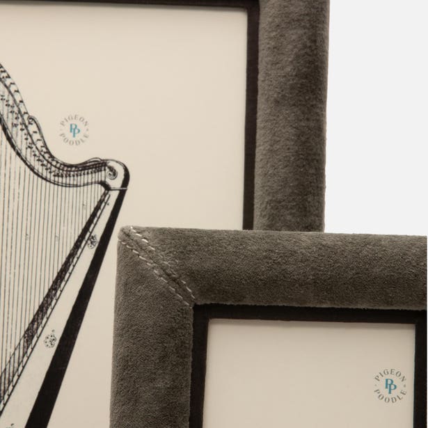 Juneau Frame