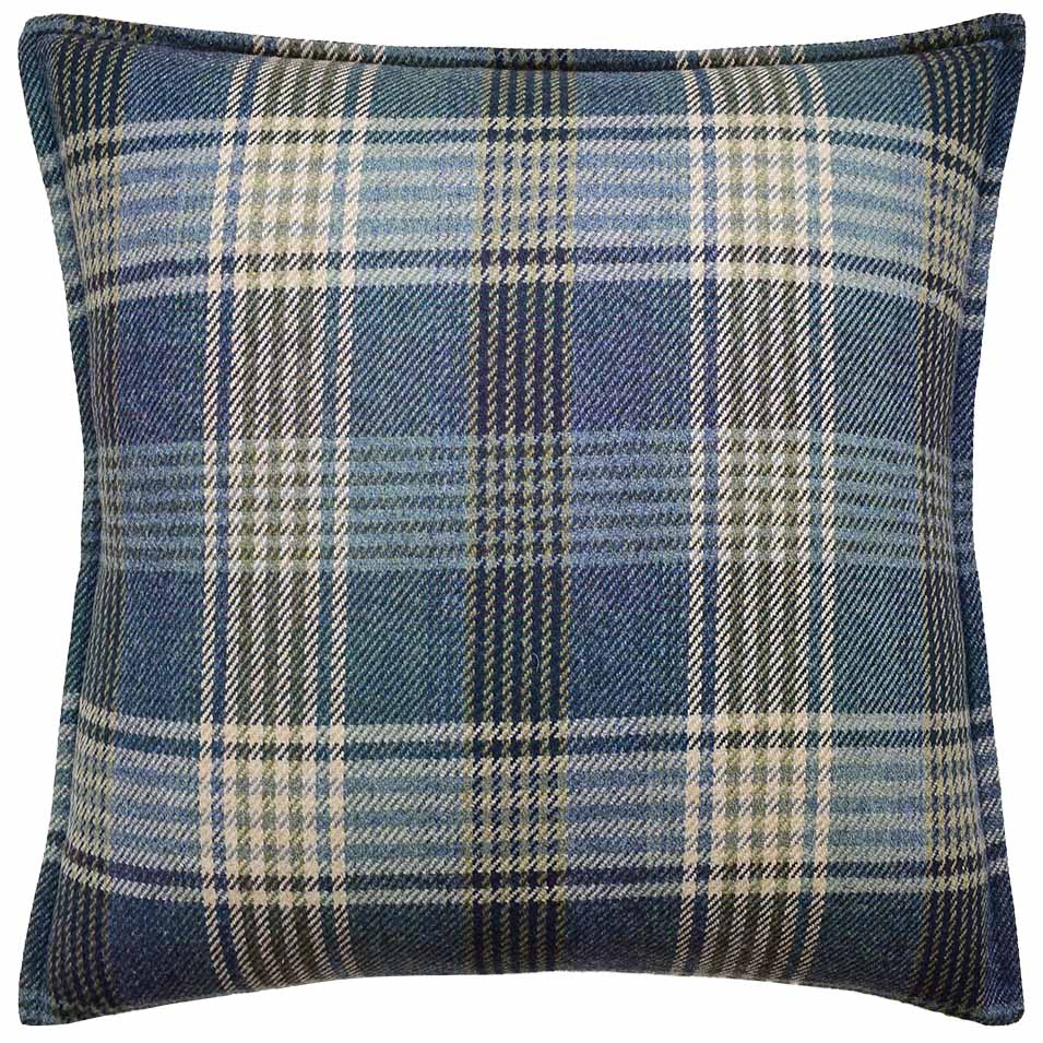 Braemar Pillow in Blue
