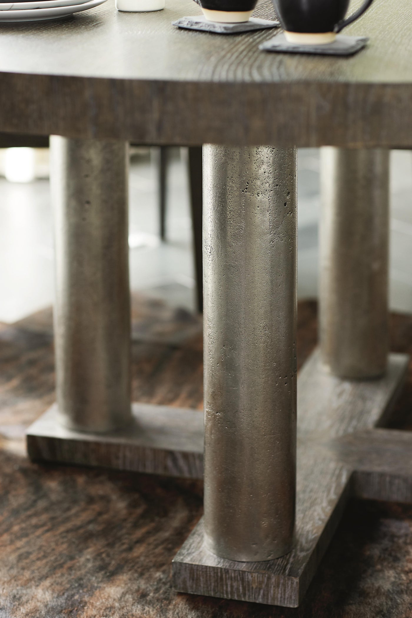 Lidia Round Dining table