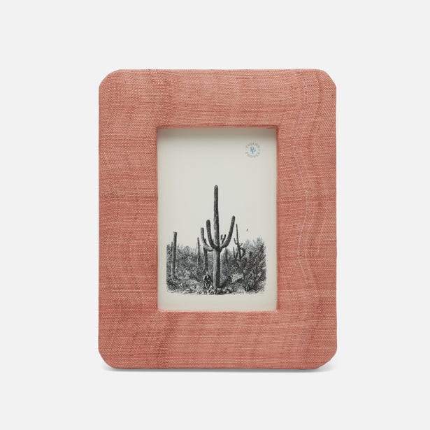 Halle Frame